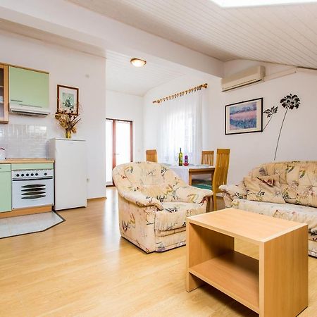 Guest House Lavanda 4 니바이스 외부 사진