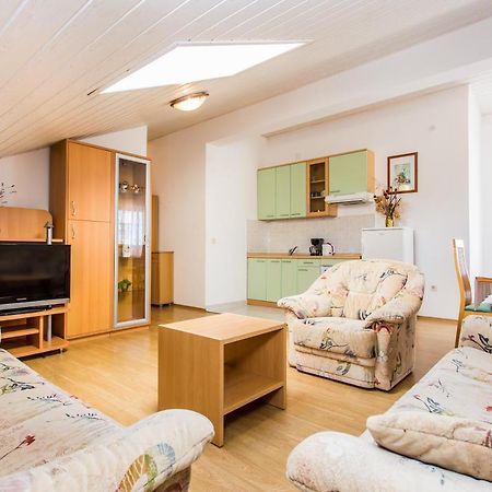 Guest House Lavanda 4 니바이스 외부 사진