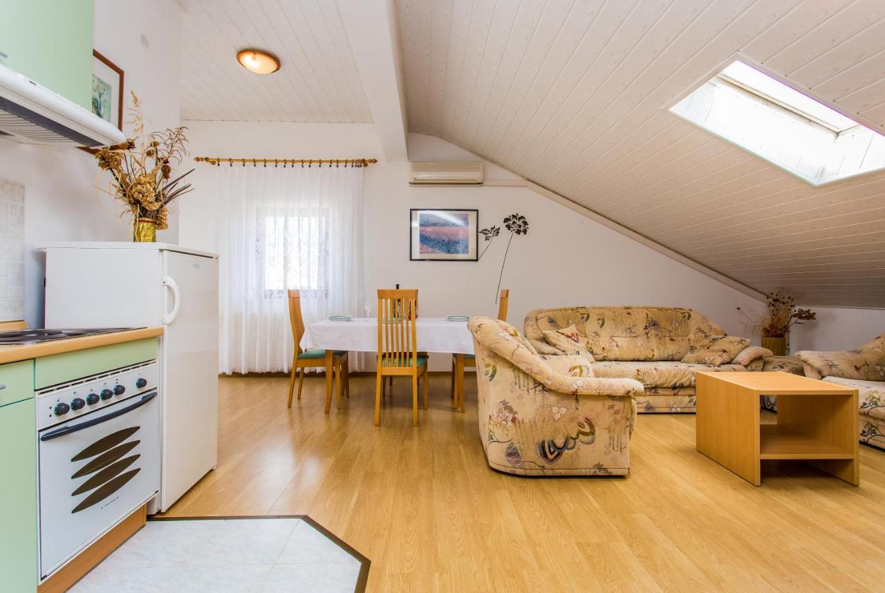 Guest House Lavanda 4 니바이스 외부 사진