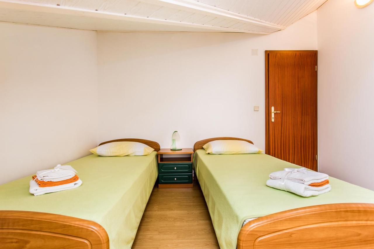 Guest House Lavanda 4 니바이스 외부 사진