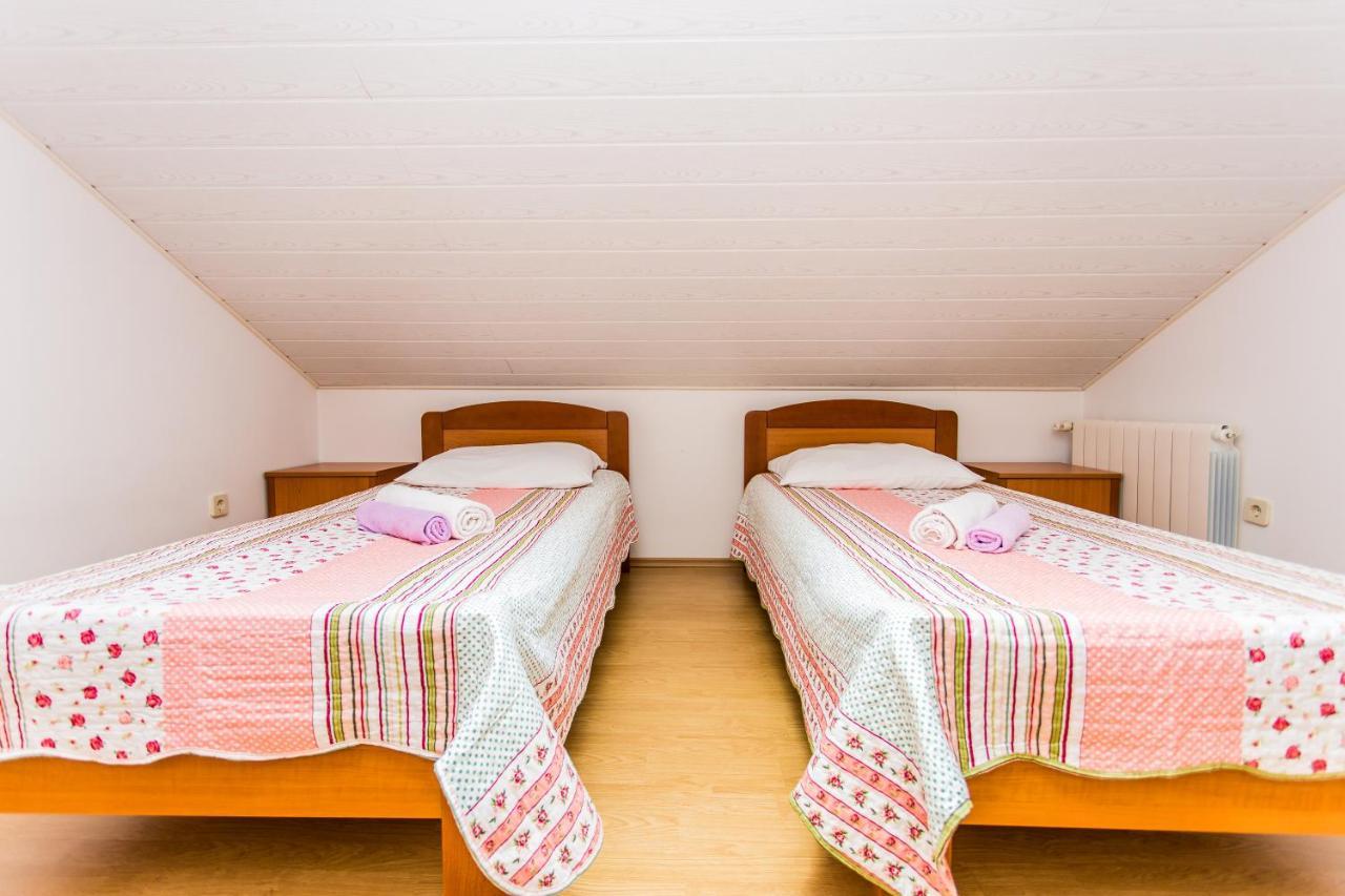 Guest House Lavanda 4 니바이스 외부 사진