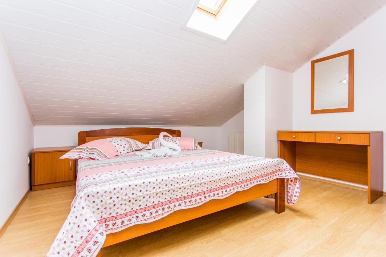 Guest House Lavanda 4 니바이스 외부 사진