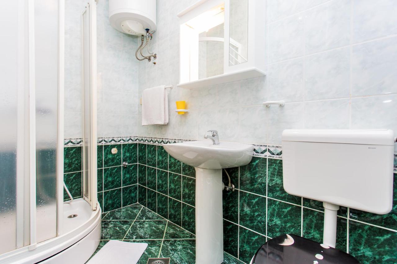 Guest House Lavanda 4 니바이스 외부 사진